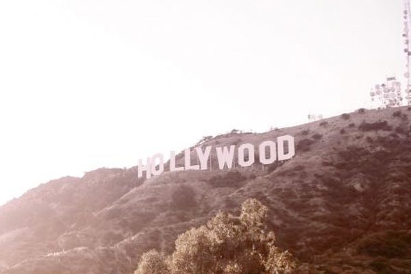 Hollywood-Lächeln: Intensive Pflege & weiße Zähne